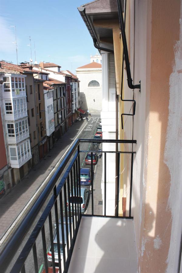 Vive Vitoria en la Almendra Medieval 22 Exterior foto